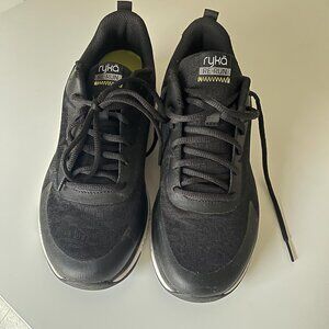 Ryka tennis shoe,  size 9